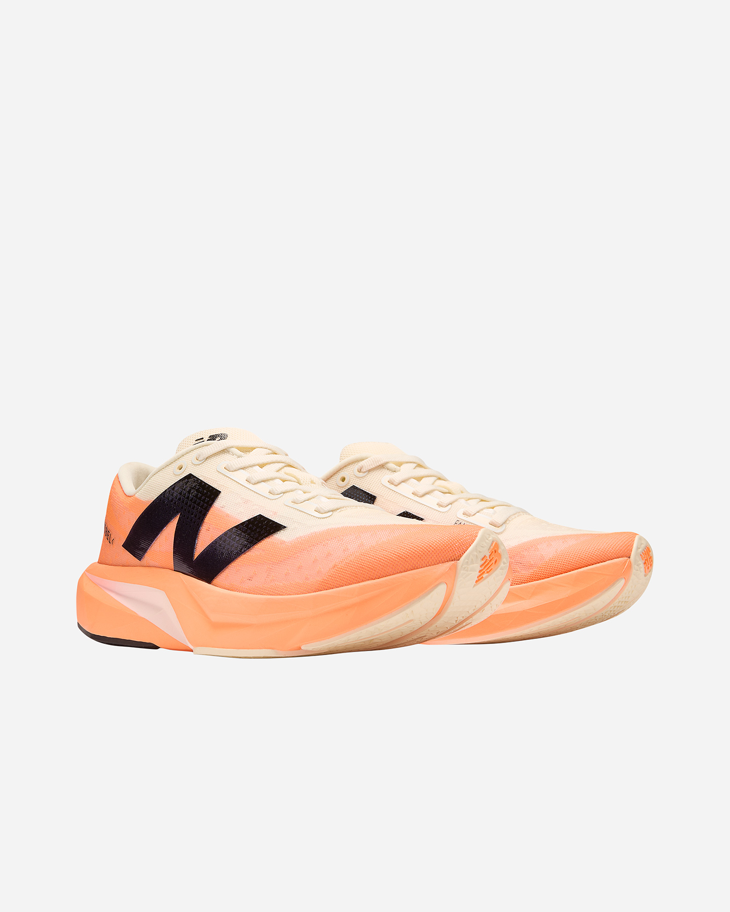 Bežecké topánky New Balance Fuelcell Rebel V4 W WFCXCC4