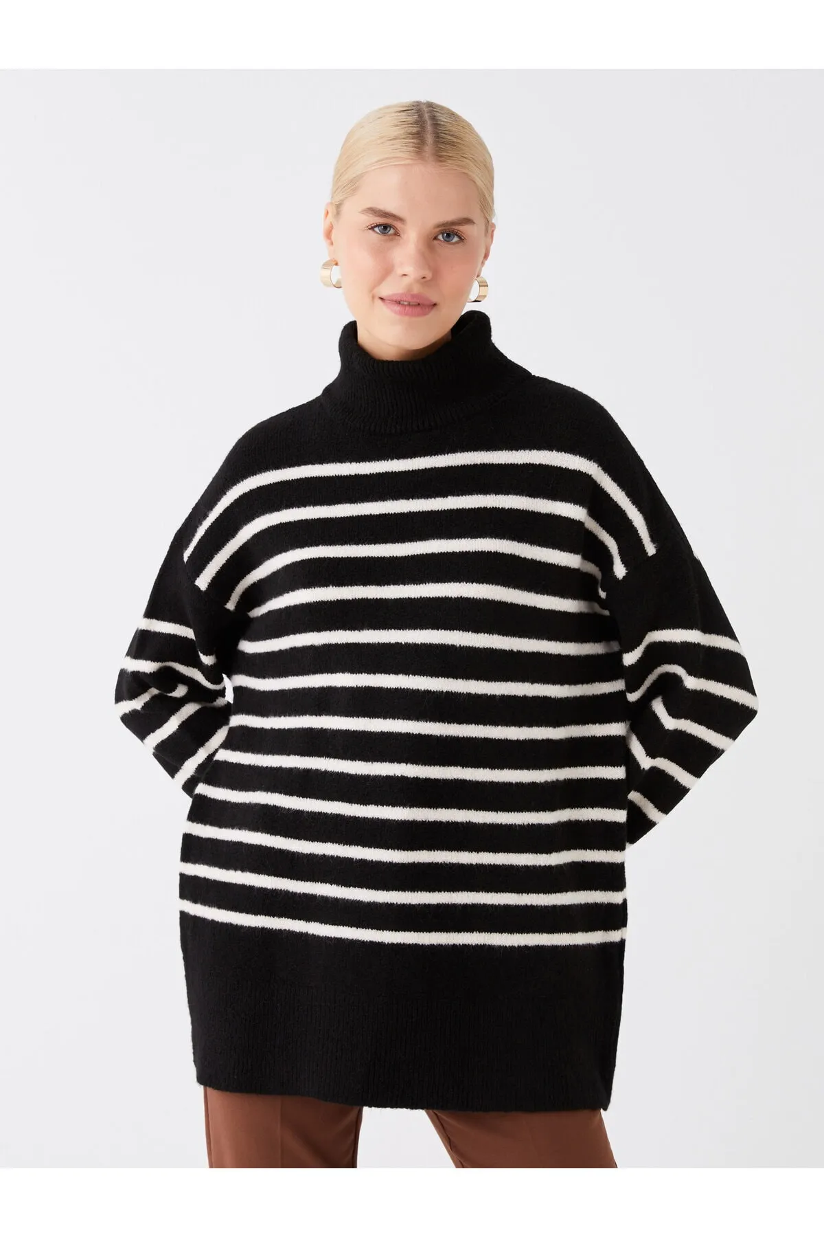 LC Waikiki  Rollkragenpullover mit Streifen und langen Ärmeln in Übergröße für Damen