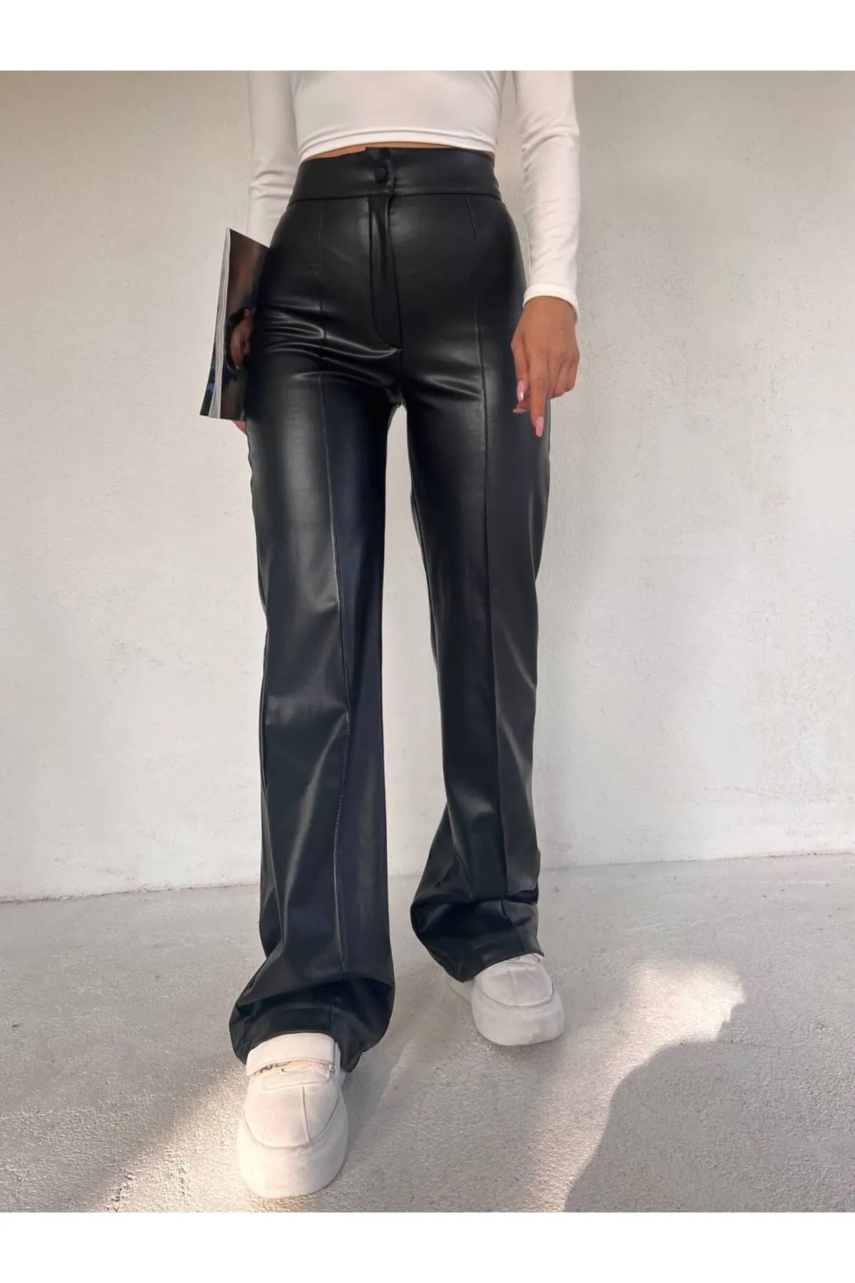 VOLT CLOTHİNG  Damenhose aus geripptem Leder
