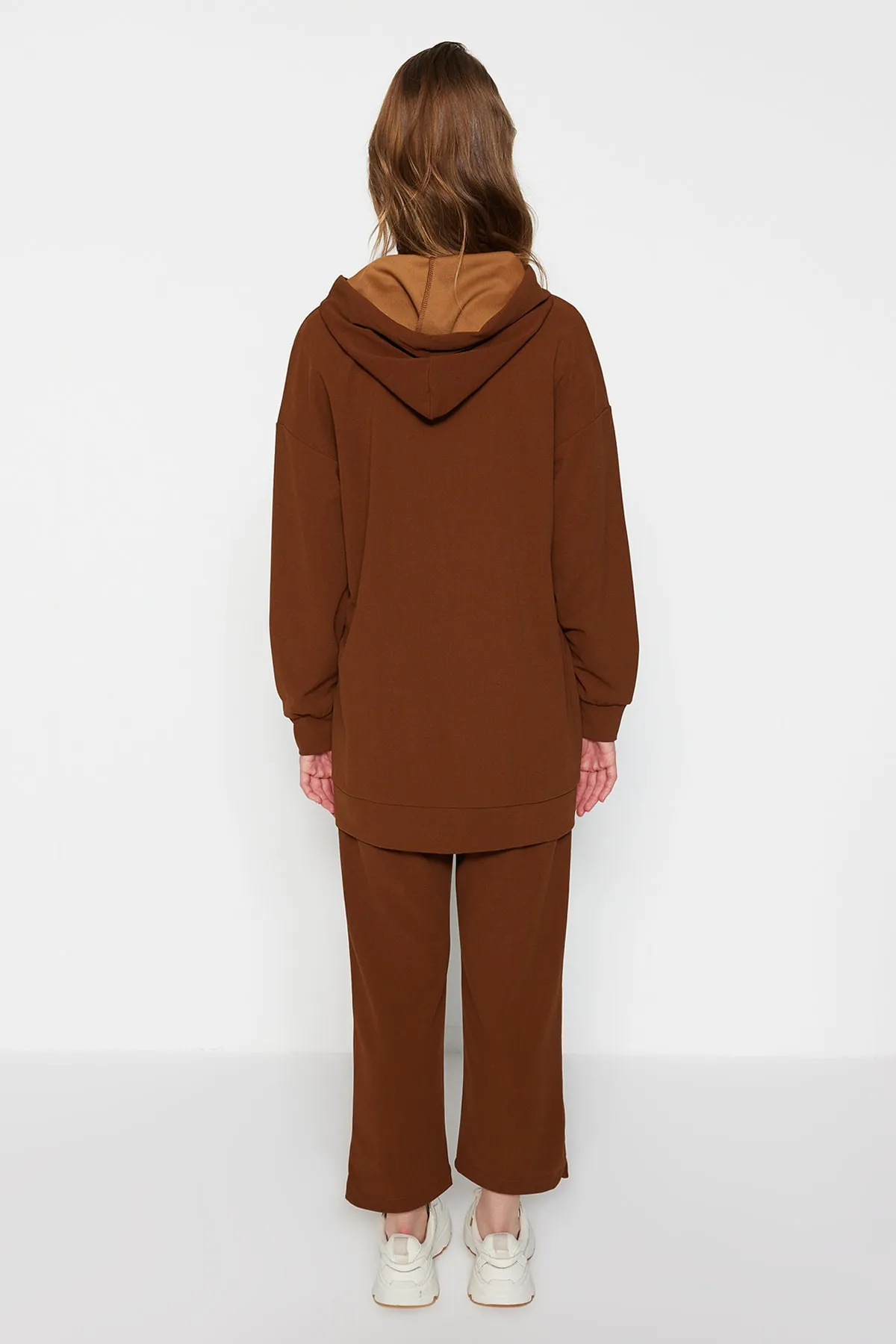 Trendyol Modest  Brauner Strick-Trainingsanzug mit Kapuze und Reißverschluss TCTSS21EM0091