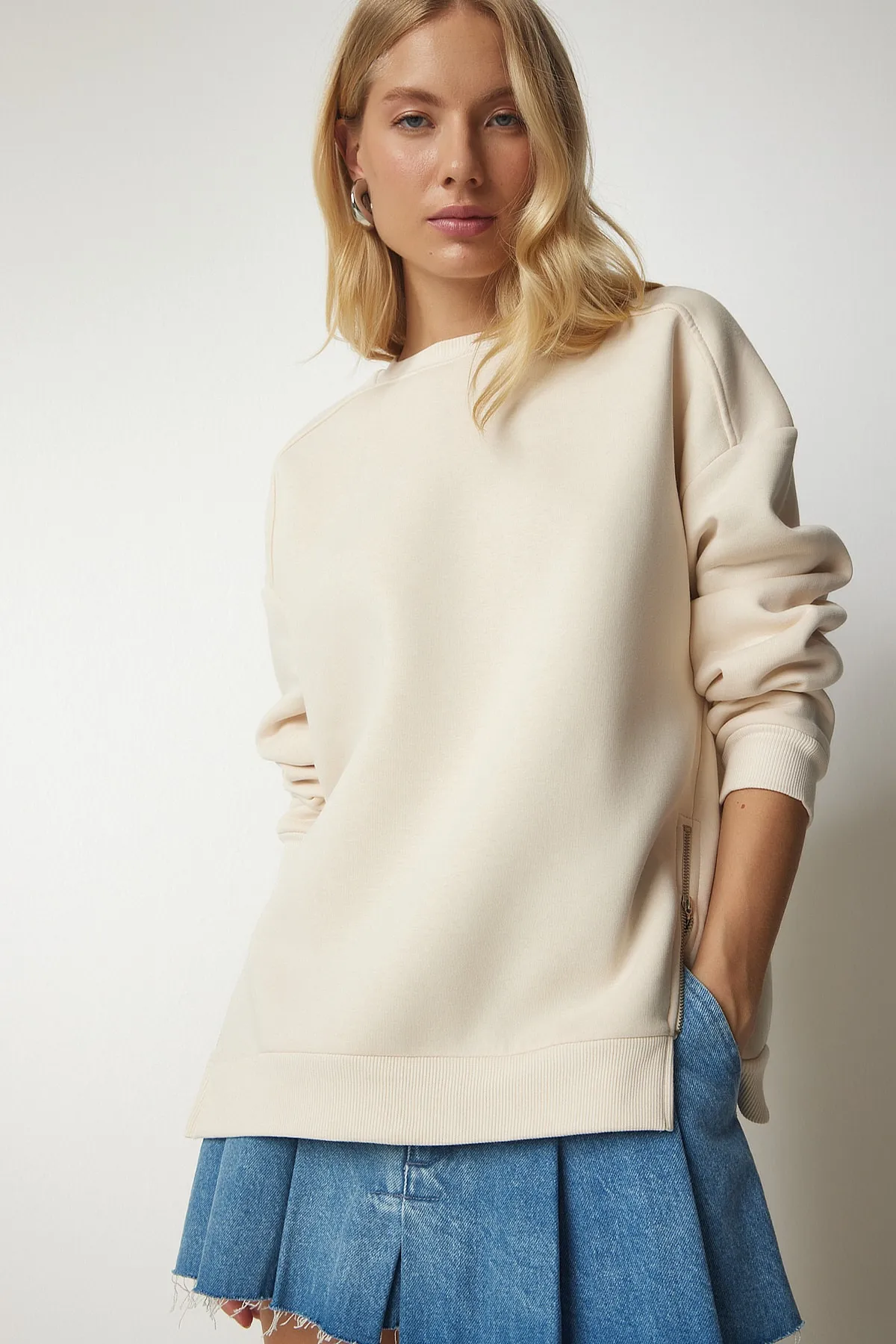 Happiness İstanbul  Sweatshirt - Beige - Regular Fit