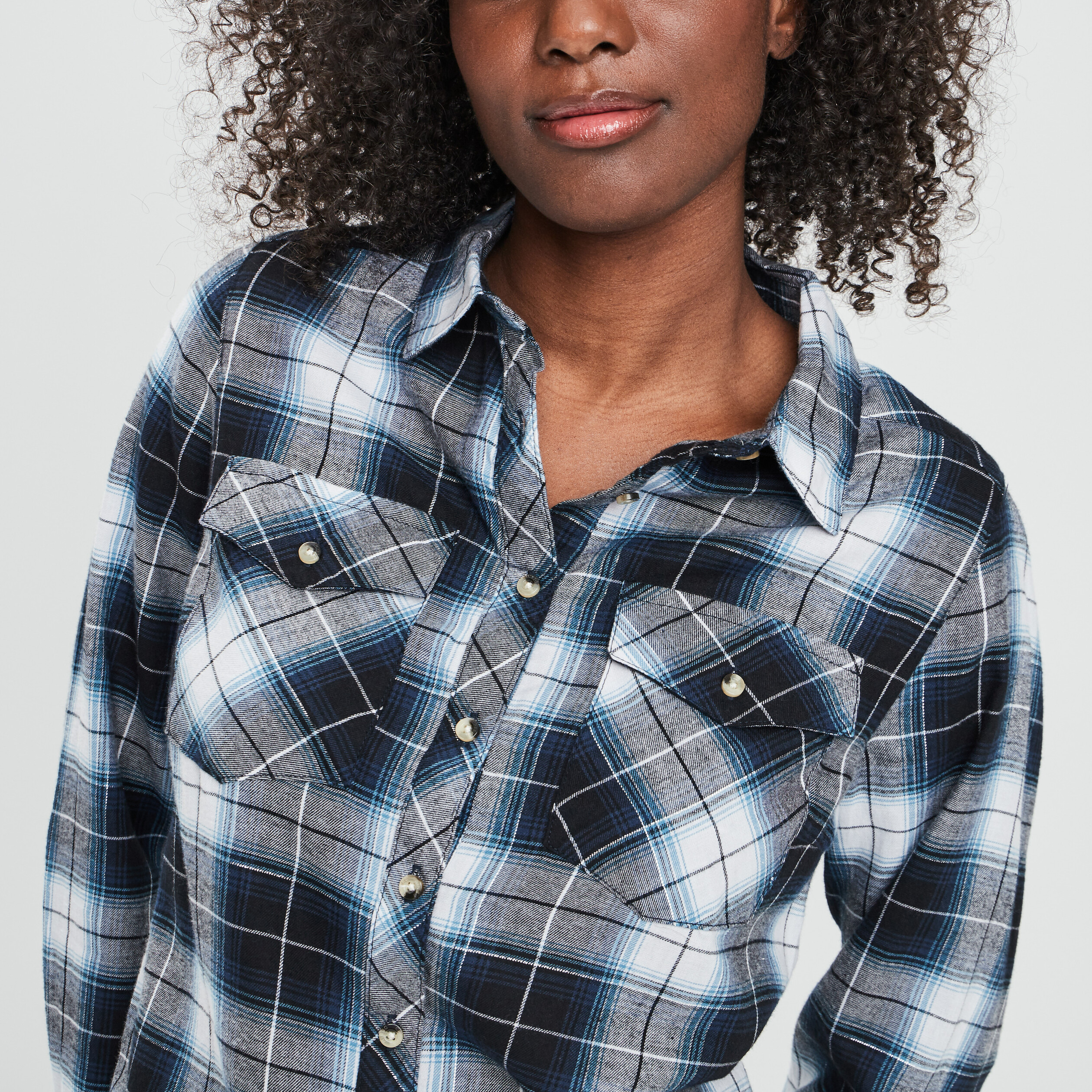 Chemise manches longues poches à rabat bleu femme | La Halle