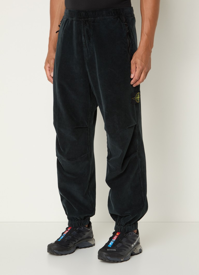 Pantaloni Stone Island 30506 cu logo tapered