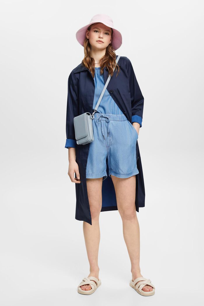 Ärmellose Bluse in Denim-Optik mit Rüschen