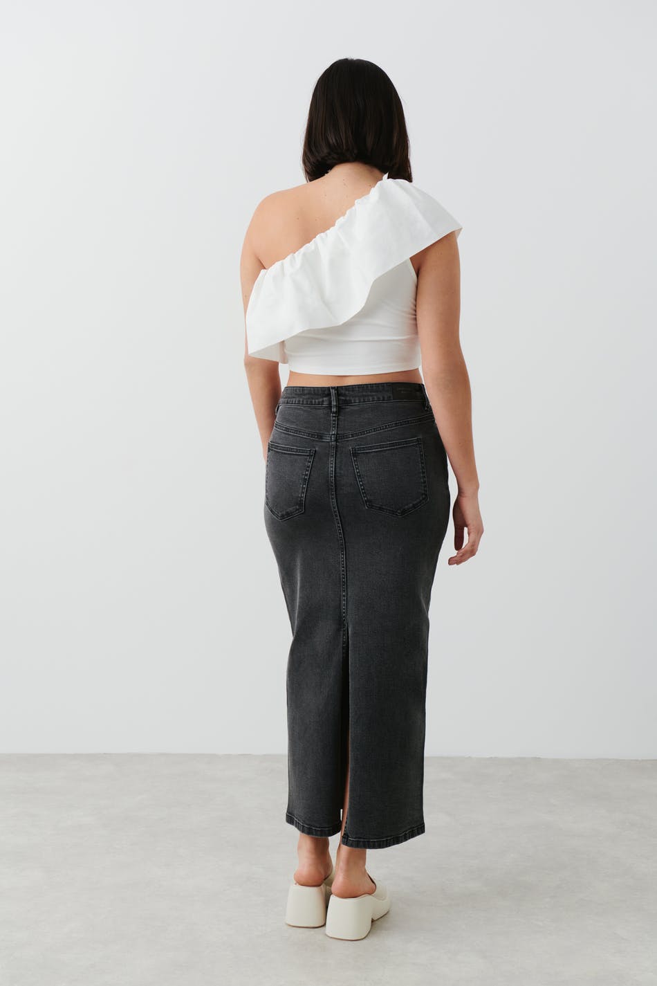 Column denim skirt