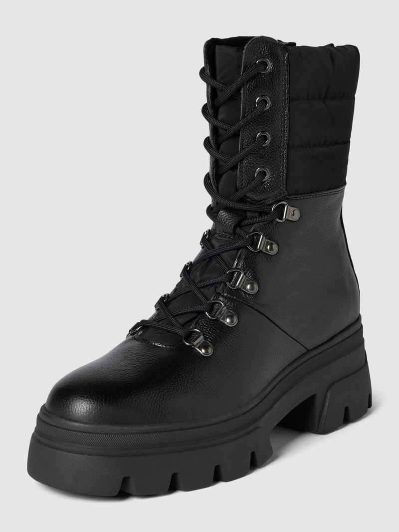 Boots in unifarbenem Design mit profilierter Sohle in schwarz