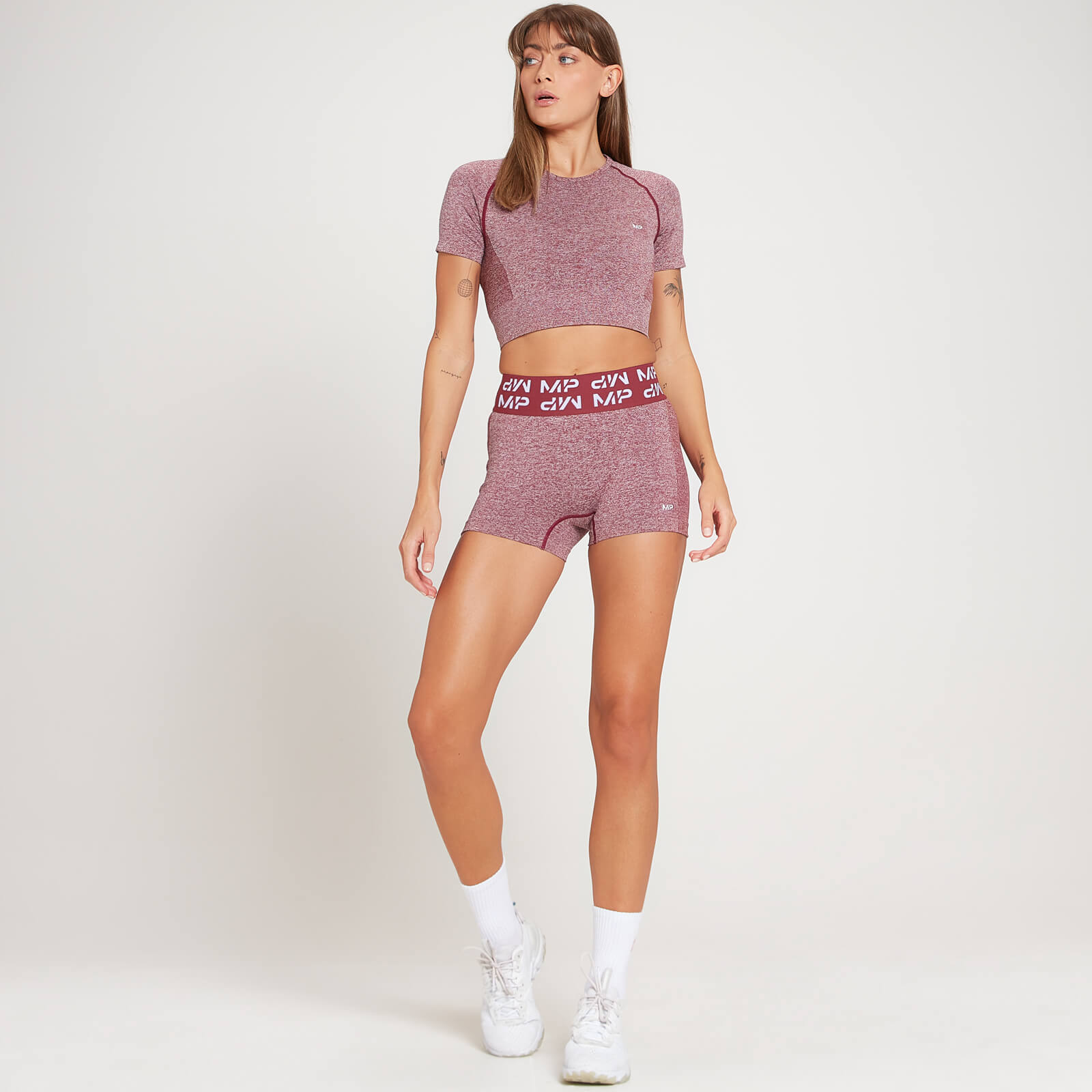 T-shirt court à manches courtes MP Curve pour femmes – Cerise noire