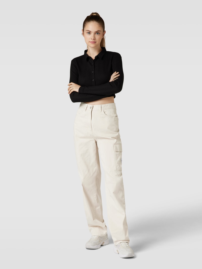 Stoffhose mit Cargotasche in beige