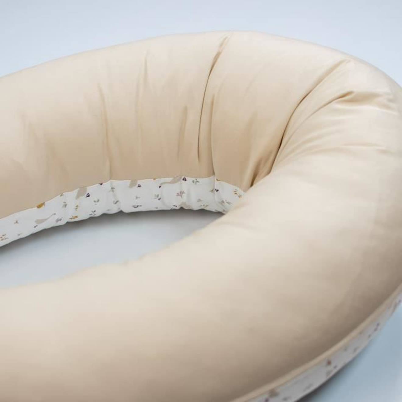 Petit coussin d'allaitement ergonomique + housse