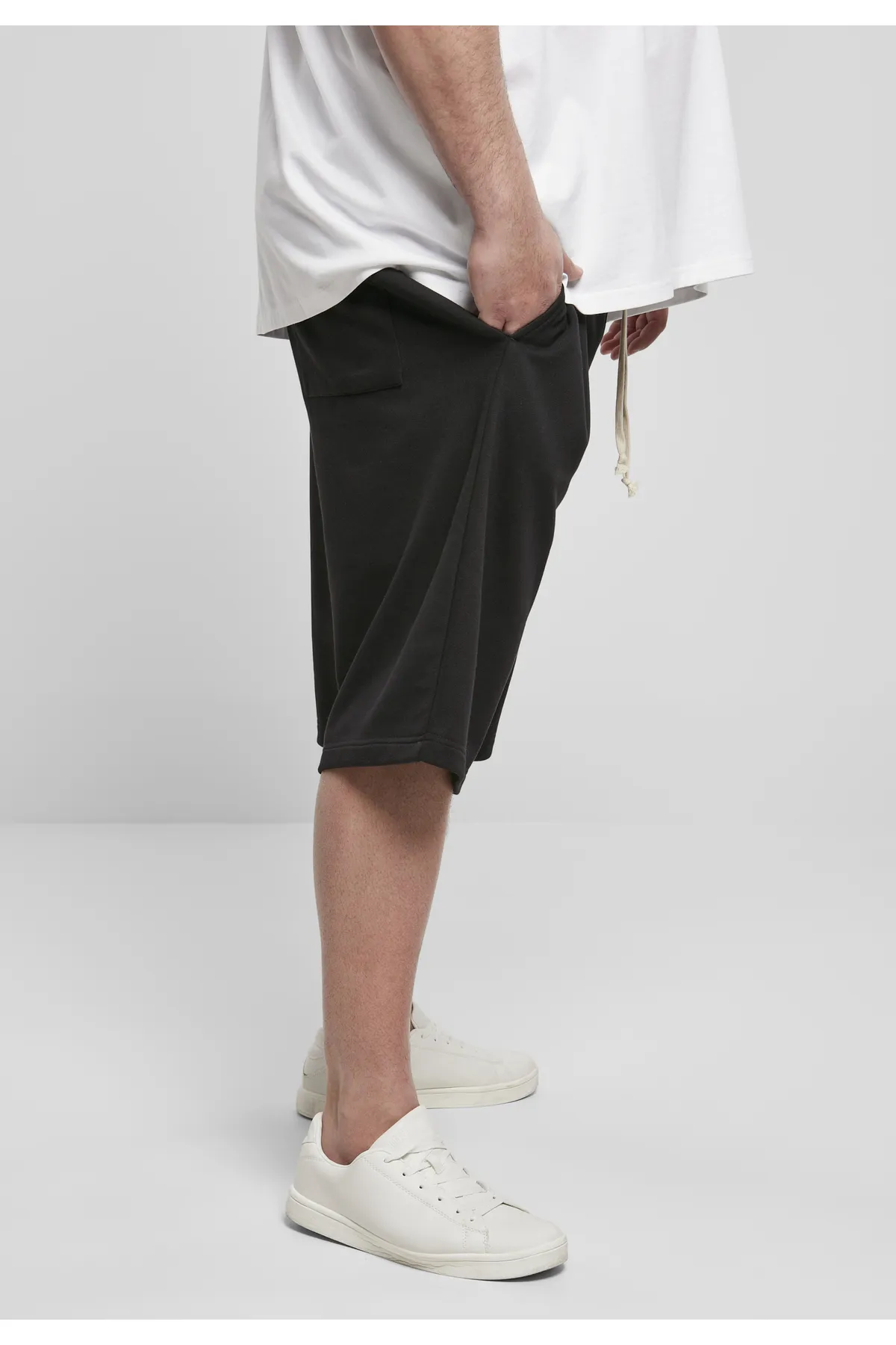 Urban Classics  Herren Sweatshorts mit tiefem Schritt