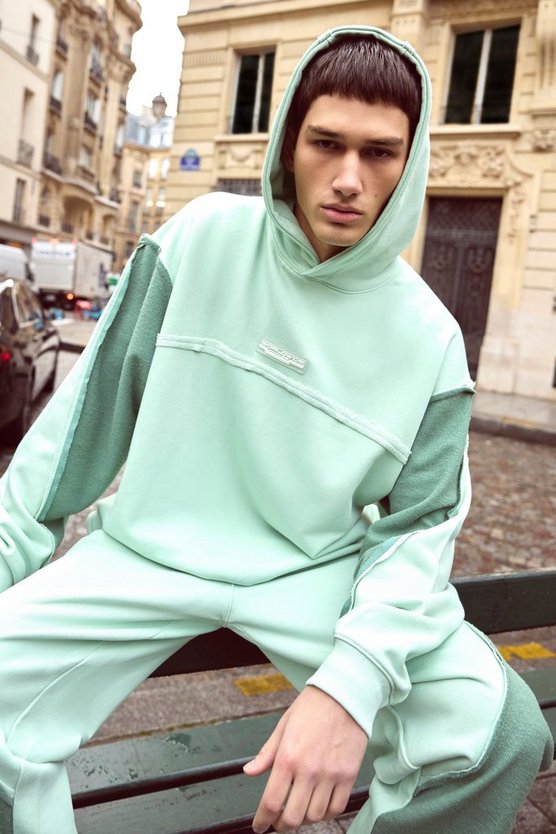 Oversize Hoodie mit rohem Saum