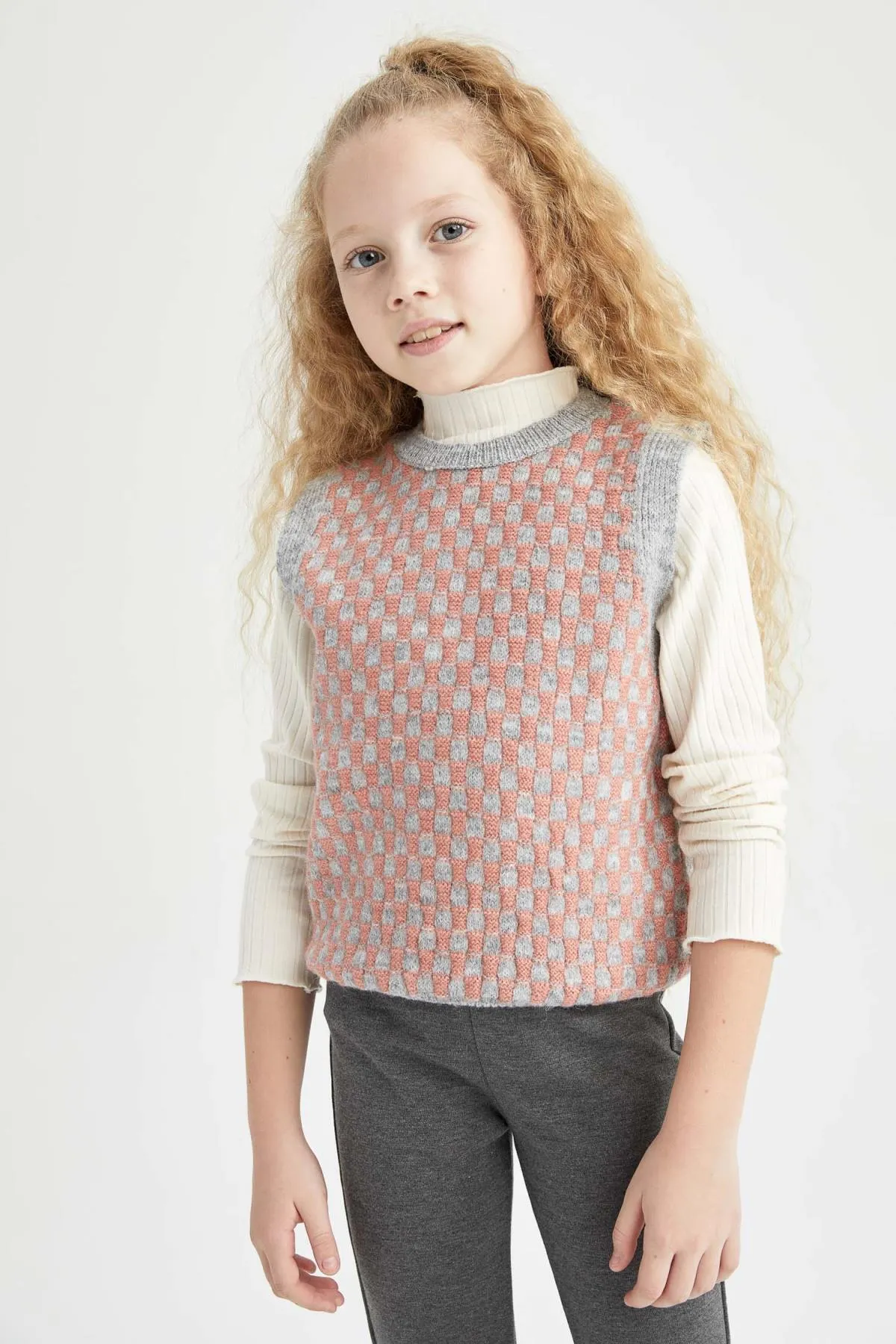 DeFacto  Mädchenpullover mit normaler Passform