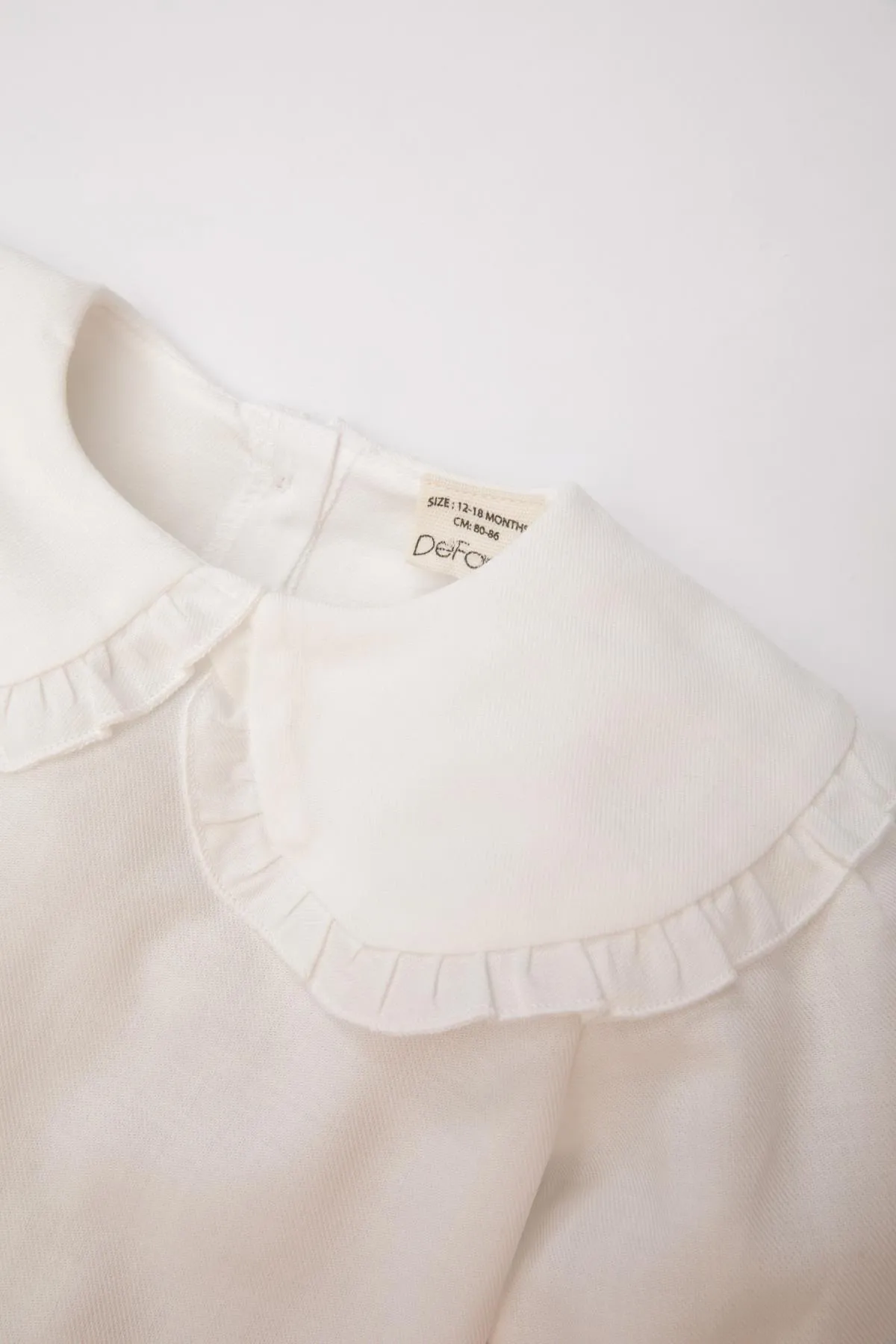 DeFacto  Mädchen Baby Twill Bluse Shorts Socken 3-teiliges Set B9465a524sp