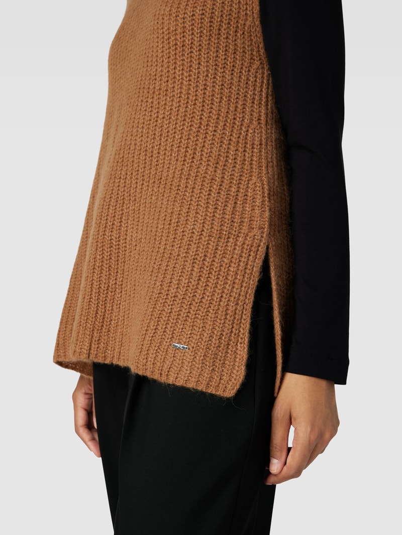 Pullunder mit Label-Detail Modell 'Style.Elisa' in cognac