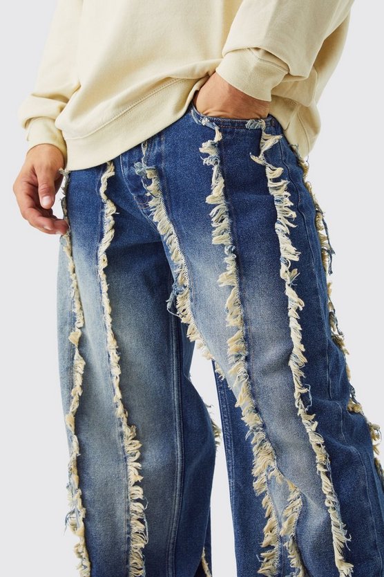 Lockere Jeans mit ausgefranstem Saum