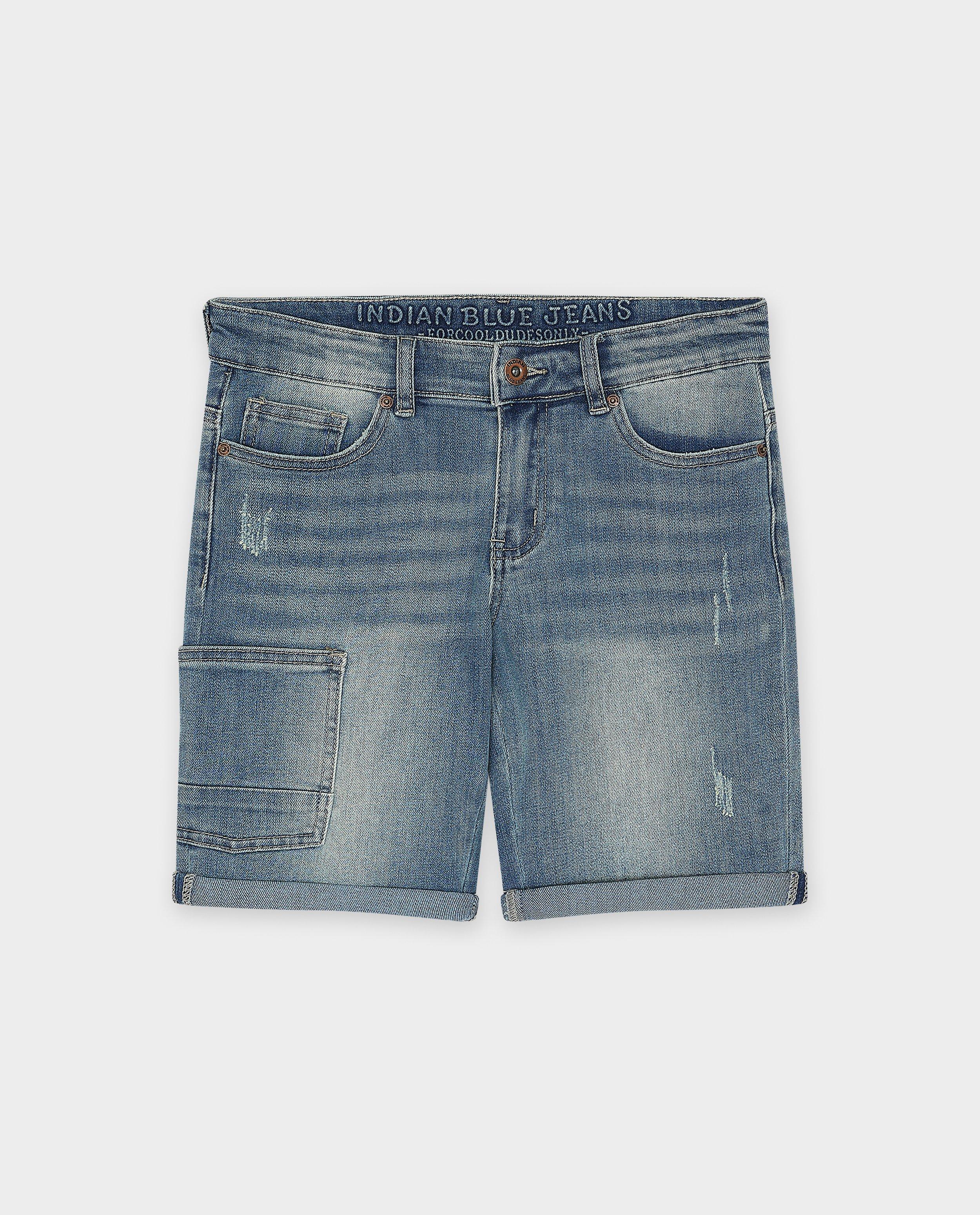 Indian Blue Jeans világoskék színű, kopott hatású farmer rövidnadrág