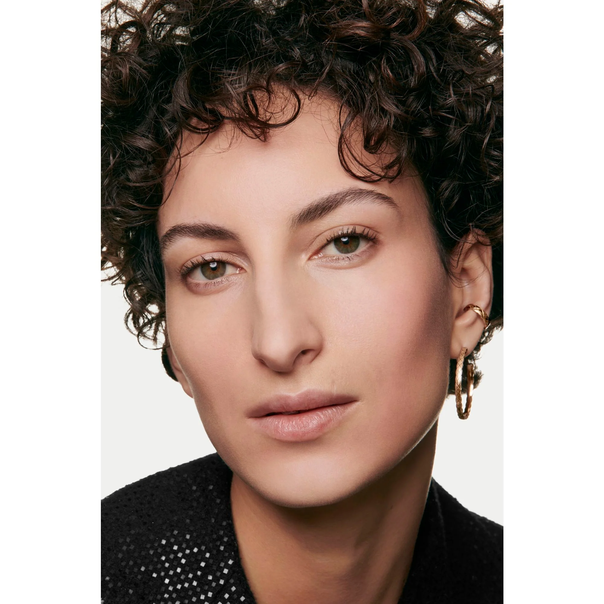 ULTRA LE TEINT - BASE DE MAQUILLAJE COMPACTA DE ALTA PERFECCIÓN. LARGA DURACIÓN. MÁXIMO CONFORT.