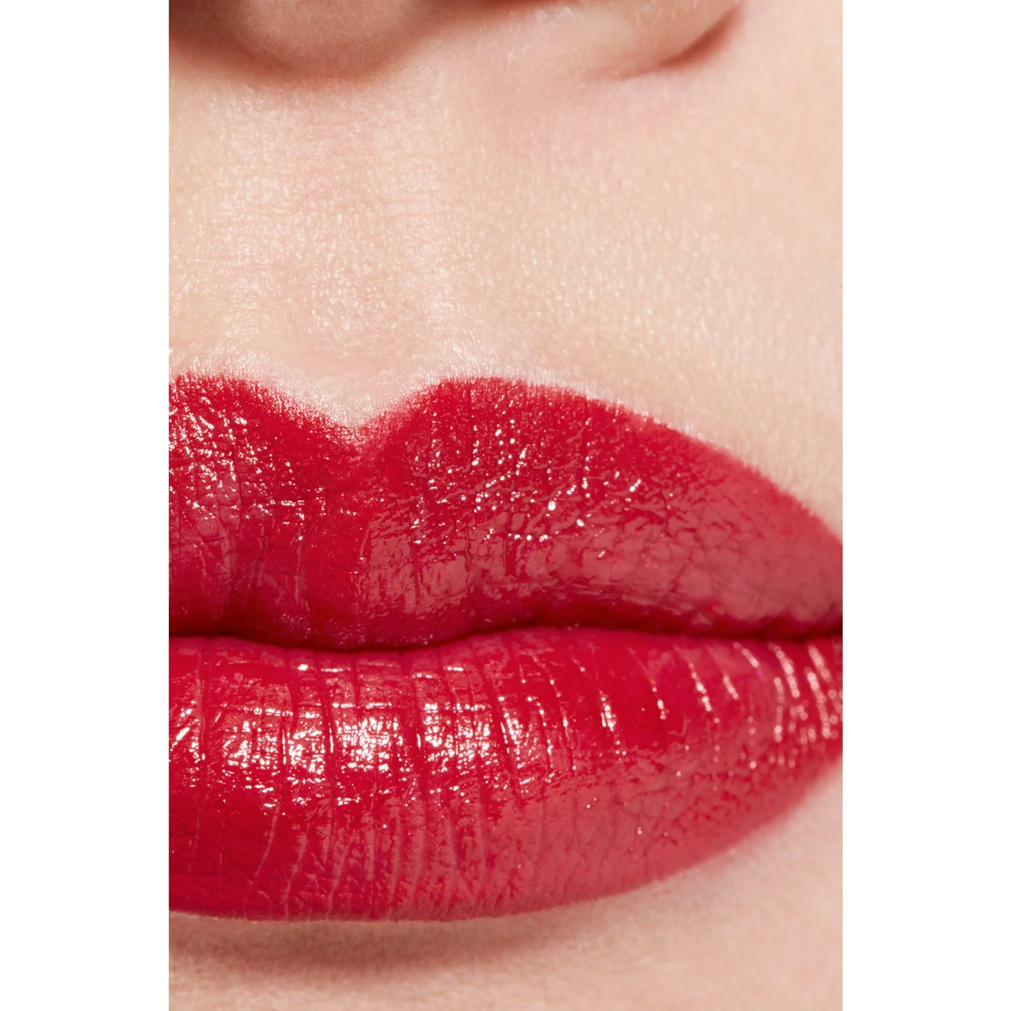 ROUGE ALLURE L'EXTRAIT - REUMPLERE - RUJ DE INTENSITATE ÎNALTĂ CU EXTRACT UȘOR ȘI TRATAMENT