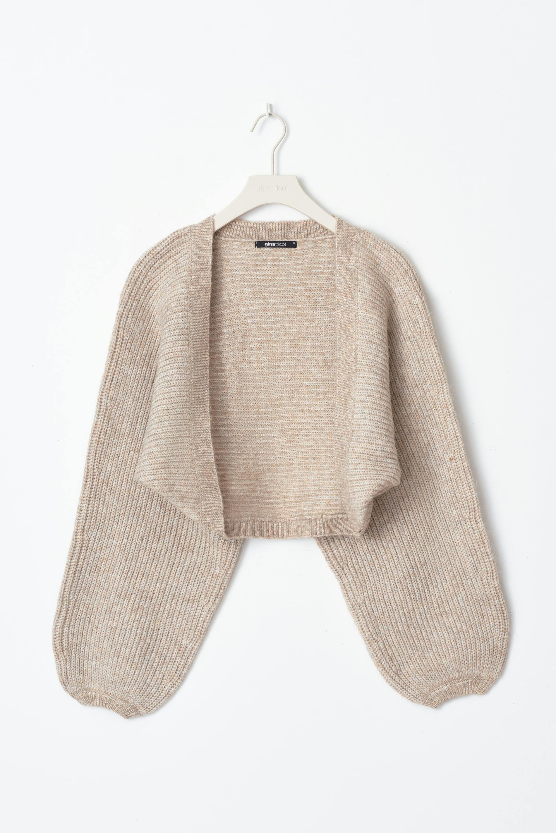 Oversized knitted bolero