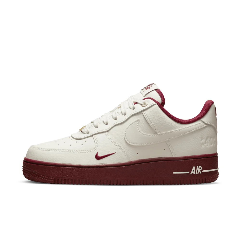 Nike Air Force 1 07 SE DQ7582-100 / weiss