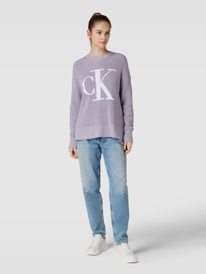 Loose Fit Strickpullover mit Label-Detail Modell 'INTARSIA' in lavendel