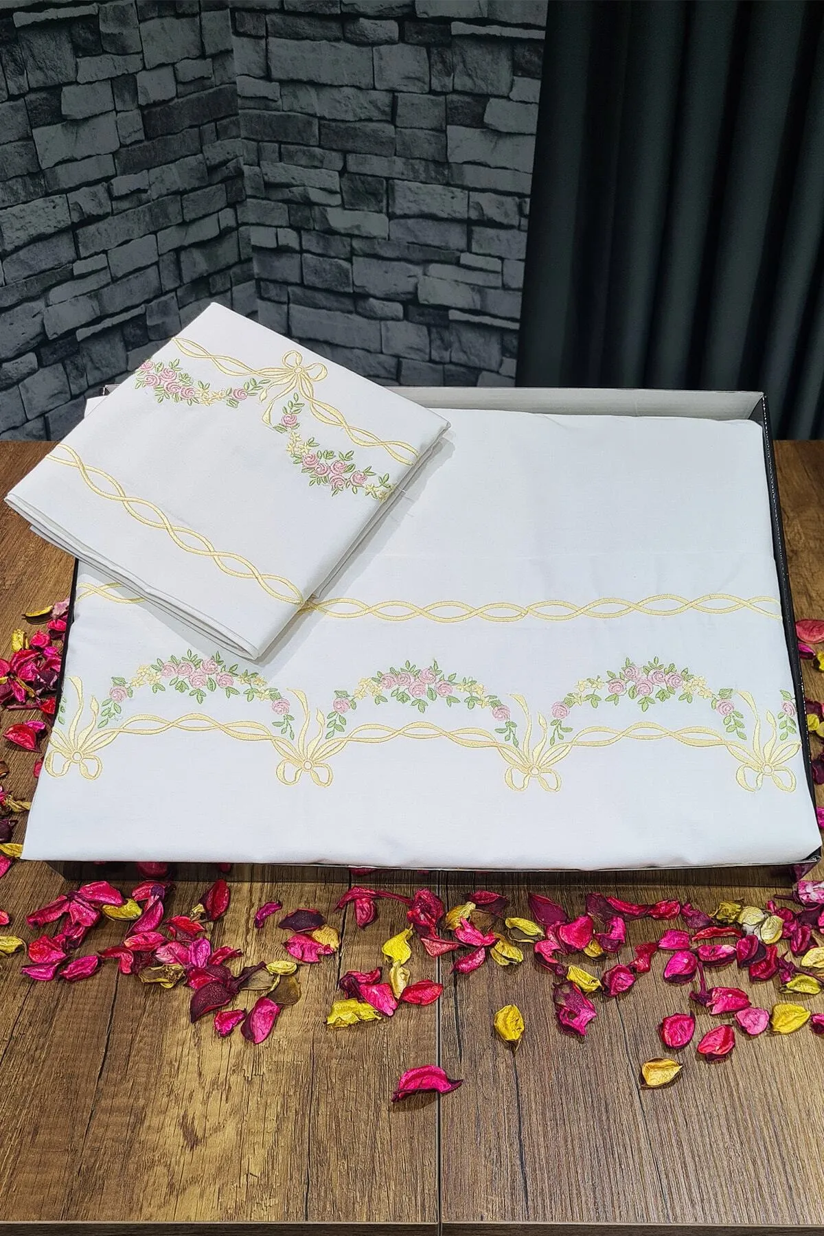Çeyiz Diyarı  Yasmin besticktes 6-teiliges Bettbezug-Set aus 100 % Baumwolle, Creme