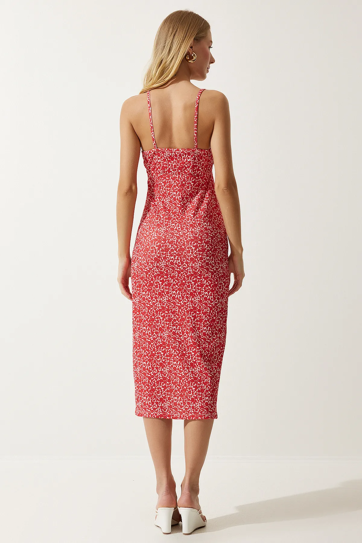 Happiness İstanbul  Leuchtendes Sommer-Strickkleid mit Schlitz in Rot und Weiß für Damen CI00029