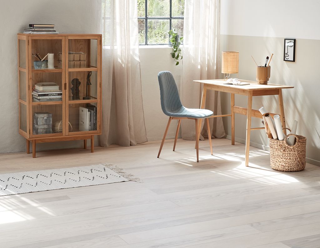 VESTERBY Witryna VESTERBY niska 2 drzwi dąb naturalny