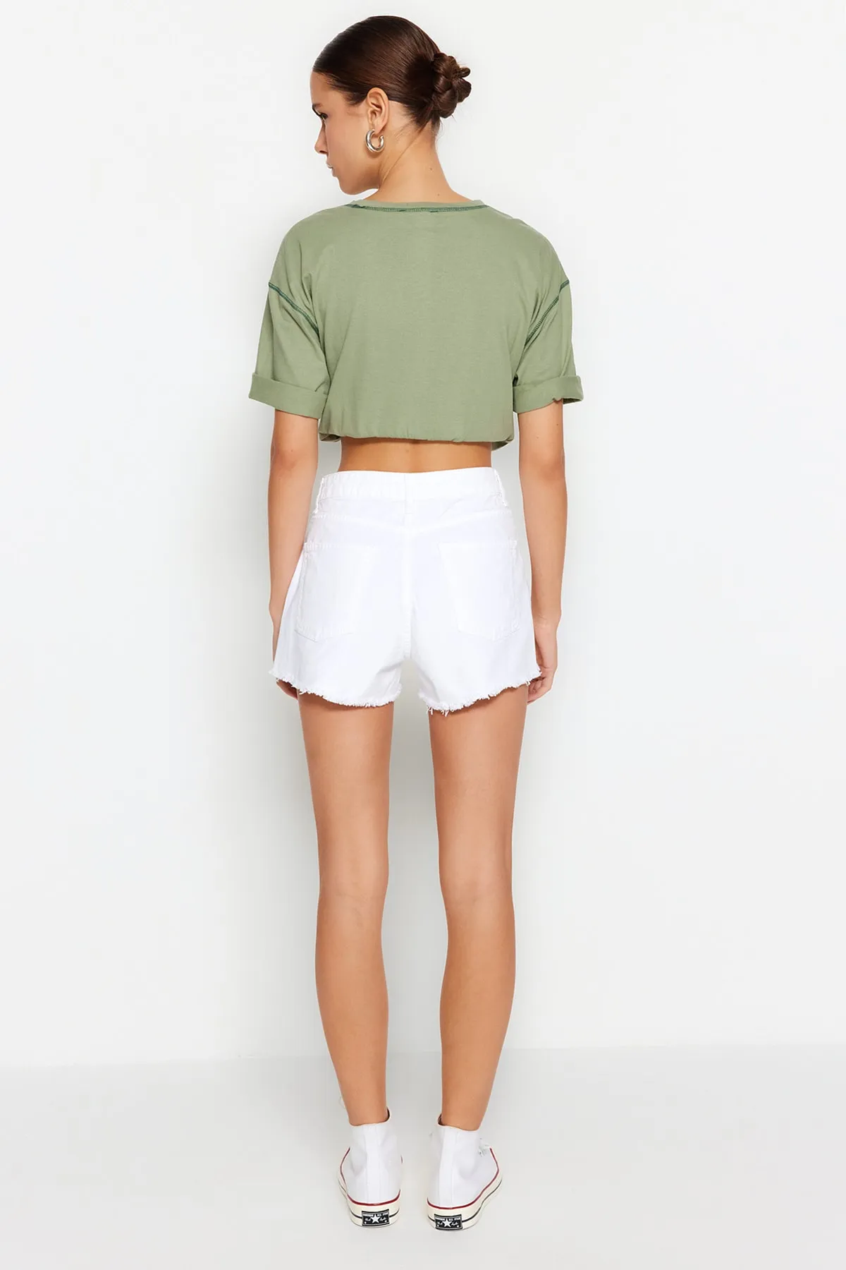 Trendyol Collection  Shorts - Weiß - Hoher Bund