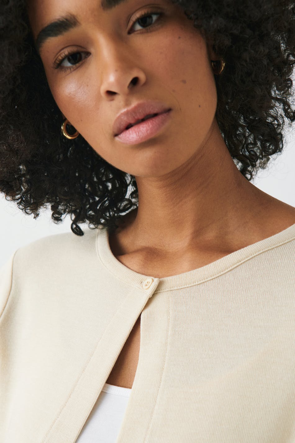 One button cardigan