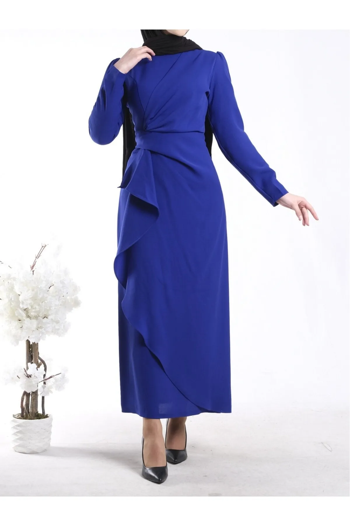 Modamorfo  Asymmetrisches Kreppkleid mit Aller-Front und Rock