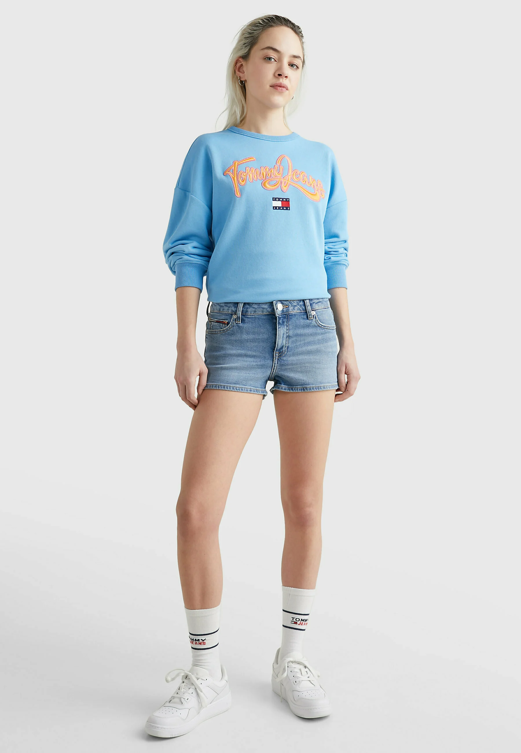 Tommy Jeans NORA MID RISE - Pantalones cortos