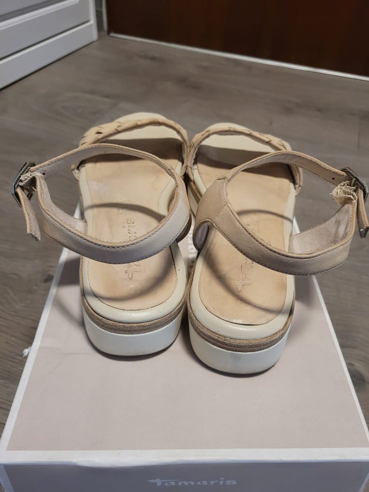 Tamaris Leder-Keilsandaletten in Creme günstig kaufen 40