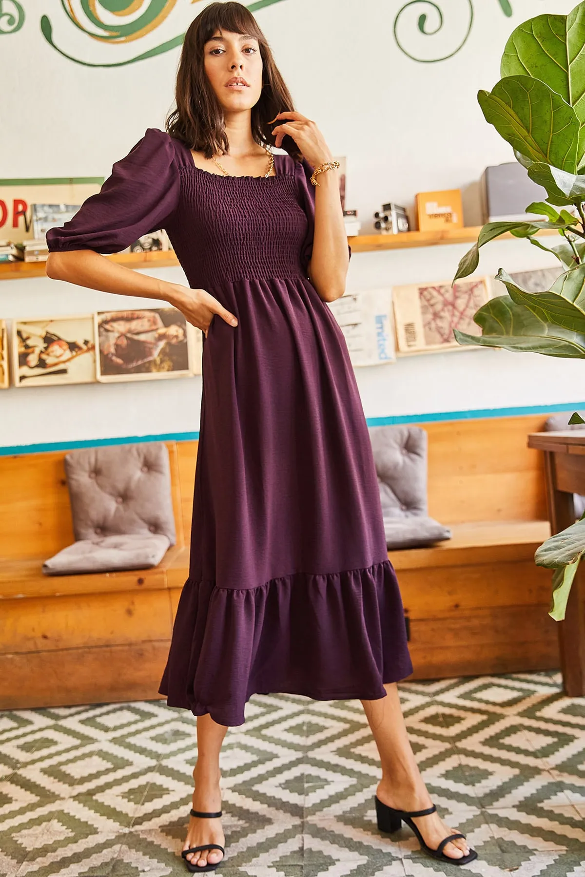 Olalook  Pflaumenfarbenes, plissiertes Bodrum-Kleid mit quadratischem Kragen für Damen ELB-19001557