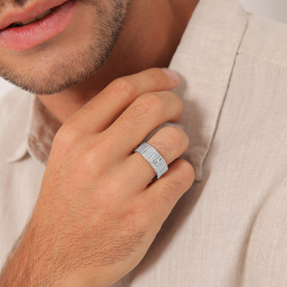 KUZZOI KUZZOI Bague Bague pour homme Structure martelée aspect organique tendance en arg Bague