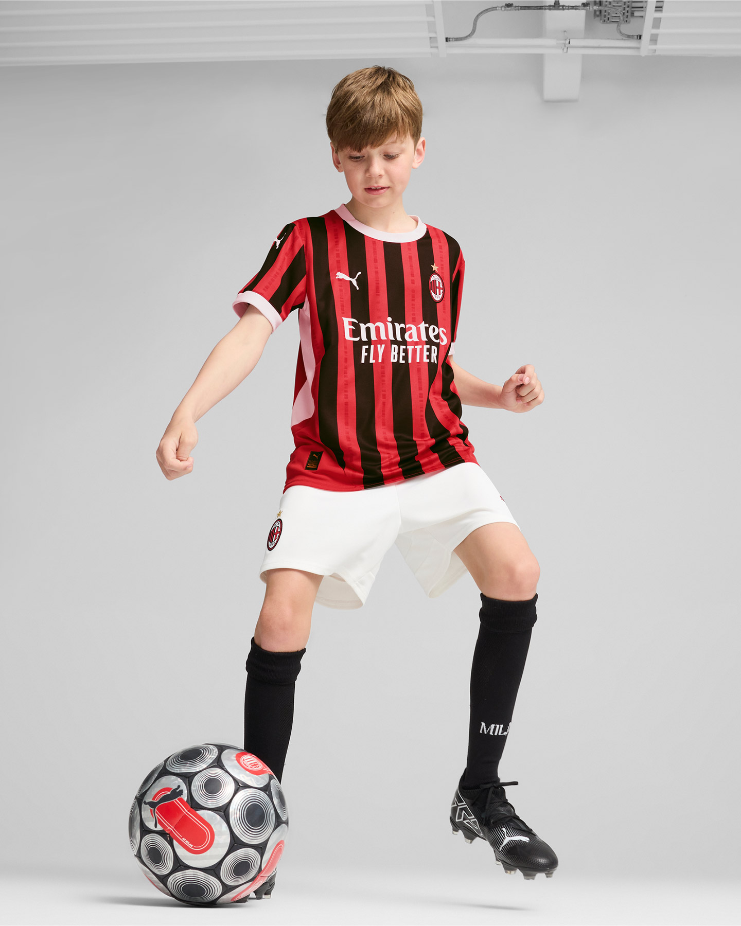 Futbalové šortky Puma AC Milan 24-25 Jr Home 775131-05