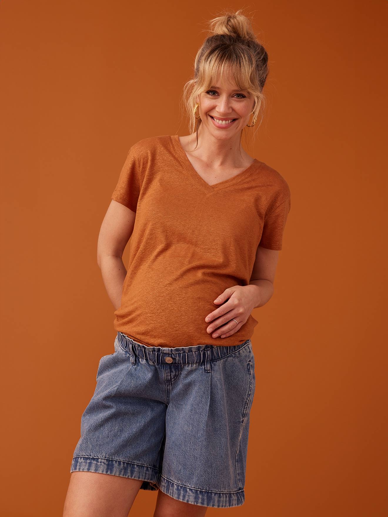 Envie de Fraise Umstands-Shirt mit V-Ausschnitt ENVIE DE FRAISE - karamell
