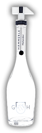 Hämmerle Holunderbeeren Edelbrand Hämmerle Holunderbeeren Edelbrand Sauber, perfekt gezeichnete Frucht, strukturiert, würzig - trockener Charakter, lang anhaltend, sehr ausgeglichen. 0,5	 Liter - Vol 42%