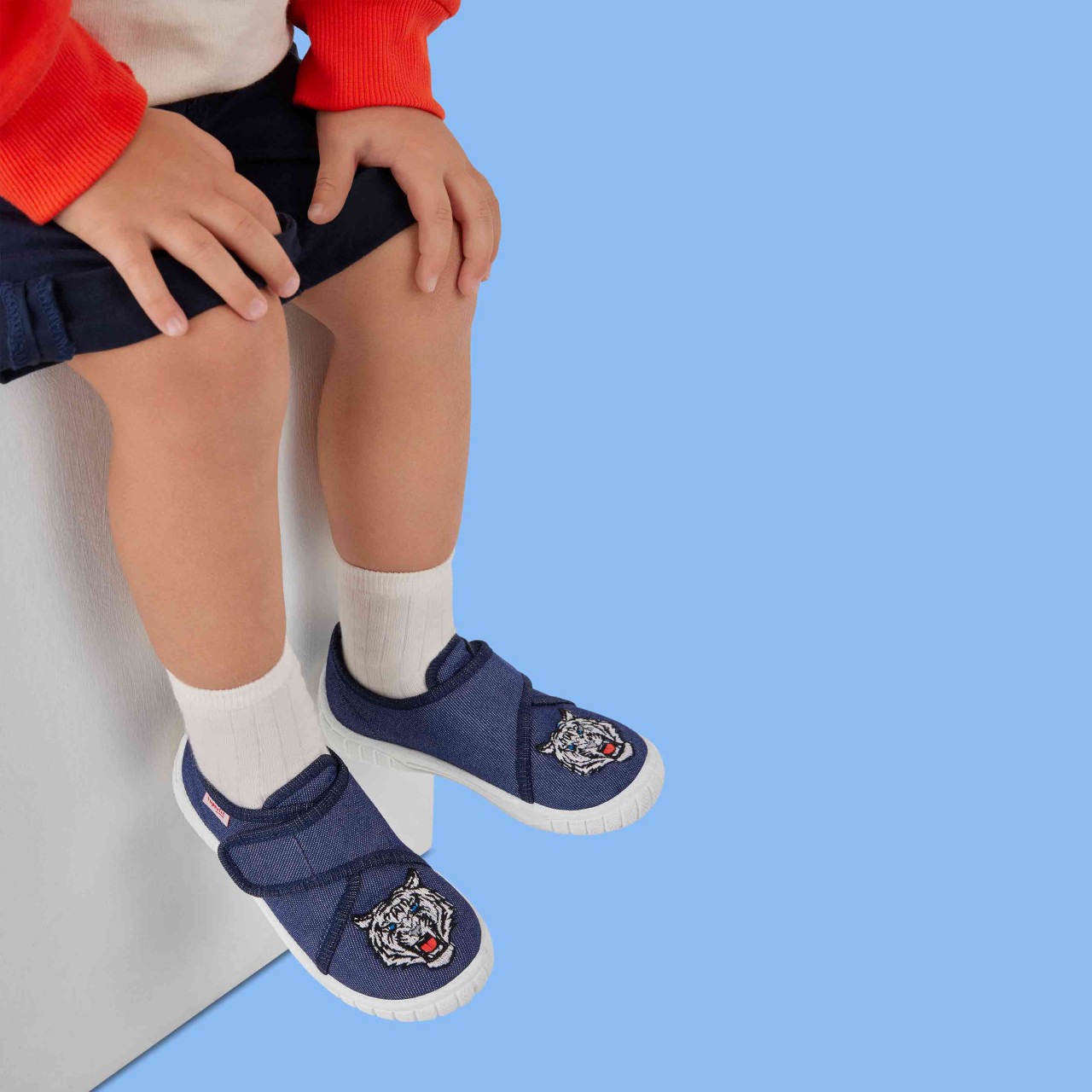 BILL - BlauHausschuh mit Klettverschluss