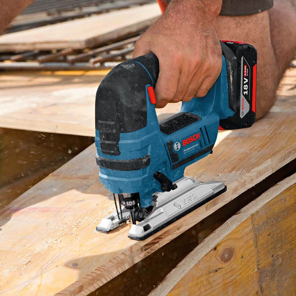 Serra tico-tico sem fio BOSCH 18V GST 18 V-LI B Skin 06015A6100