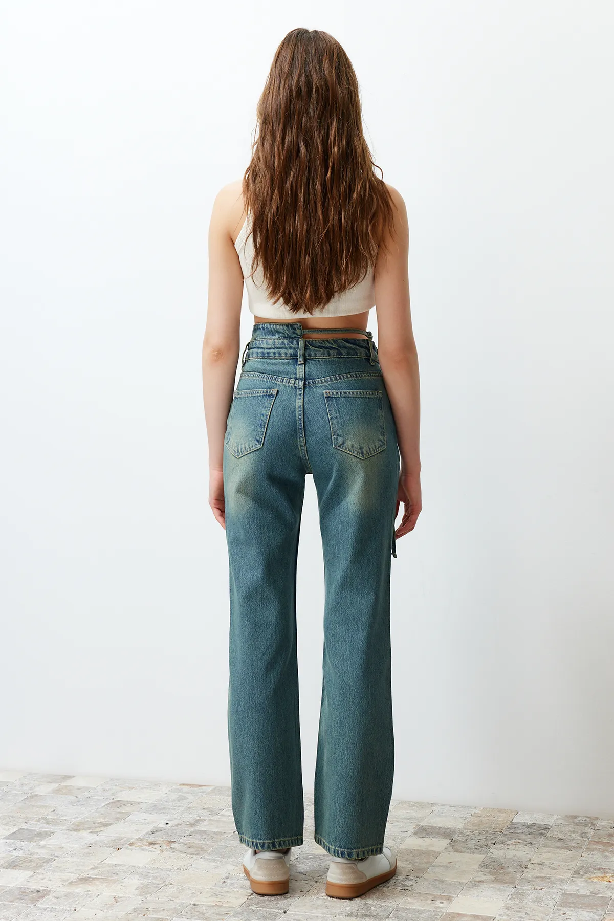 Trendyol Collection  Blaue Jeans mit hoher Taille und weitem Bein und doppelter Taille und Schnürung TWOSS24JE00193
