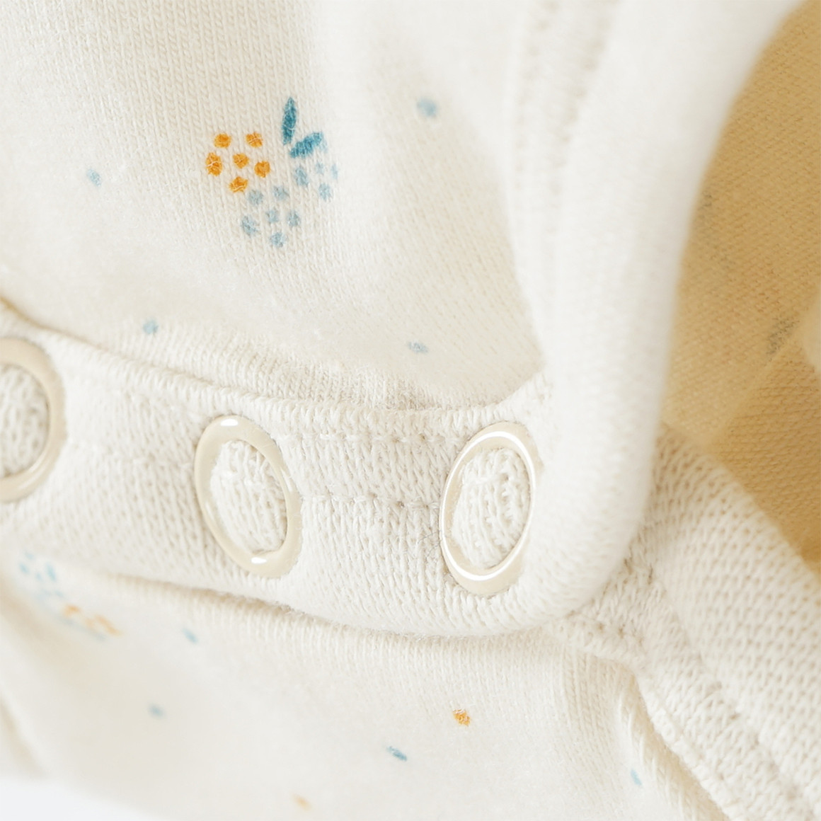 Newborn Strampler und Langarmbody im Set
