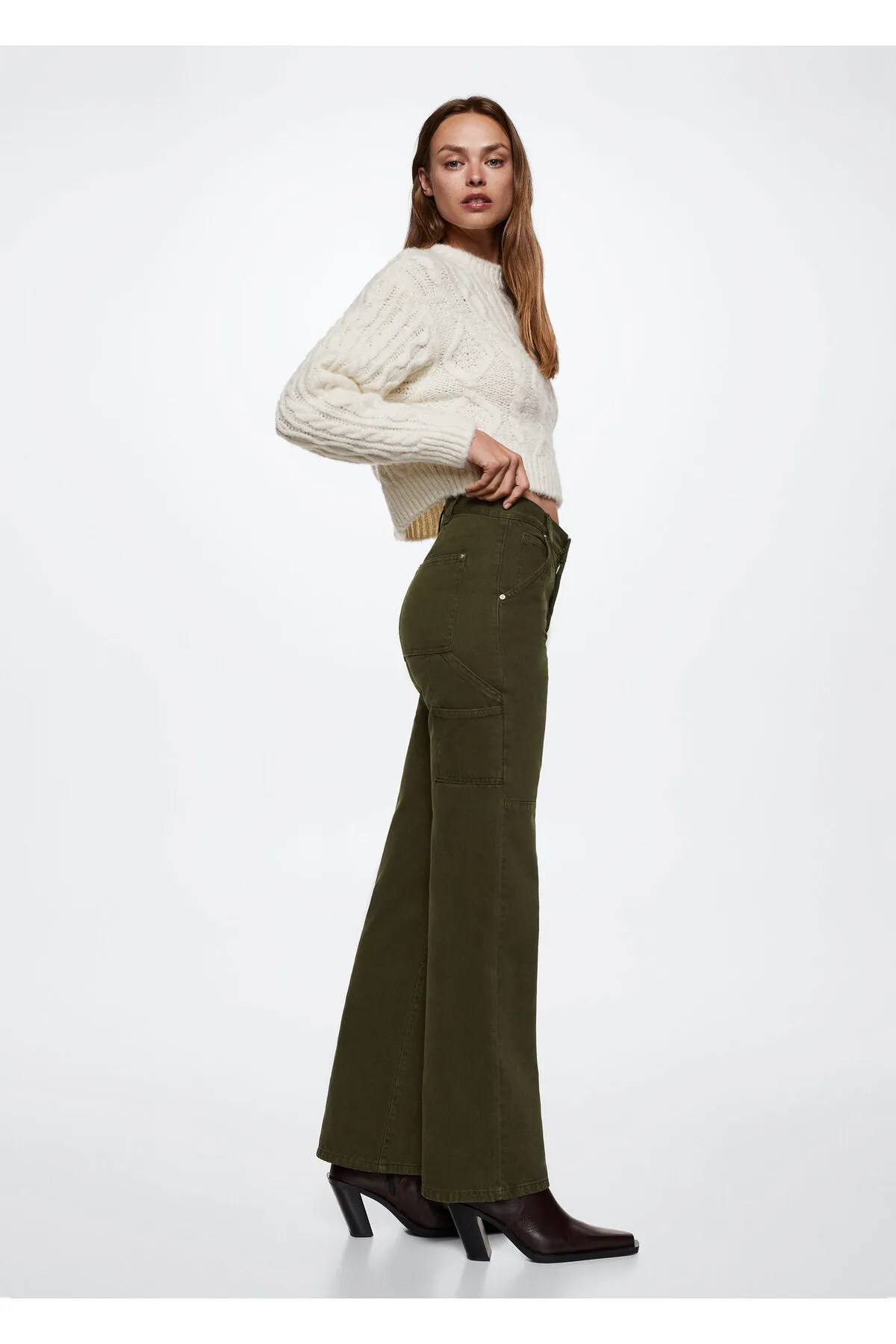 MANGO  Khakifarbene Damenjeans 37075835