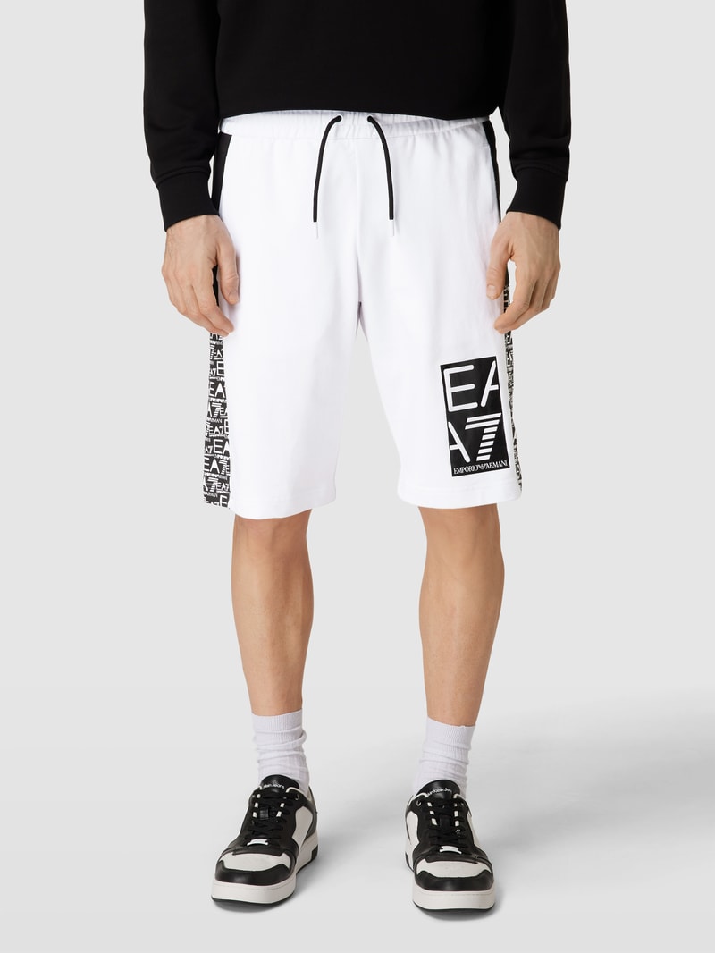 Sweatshorts mit Logo-Print in weiß