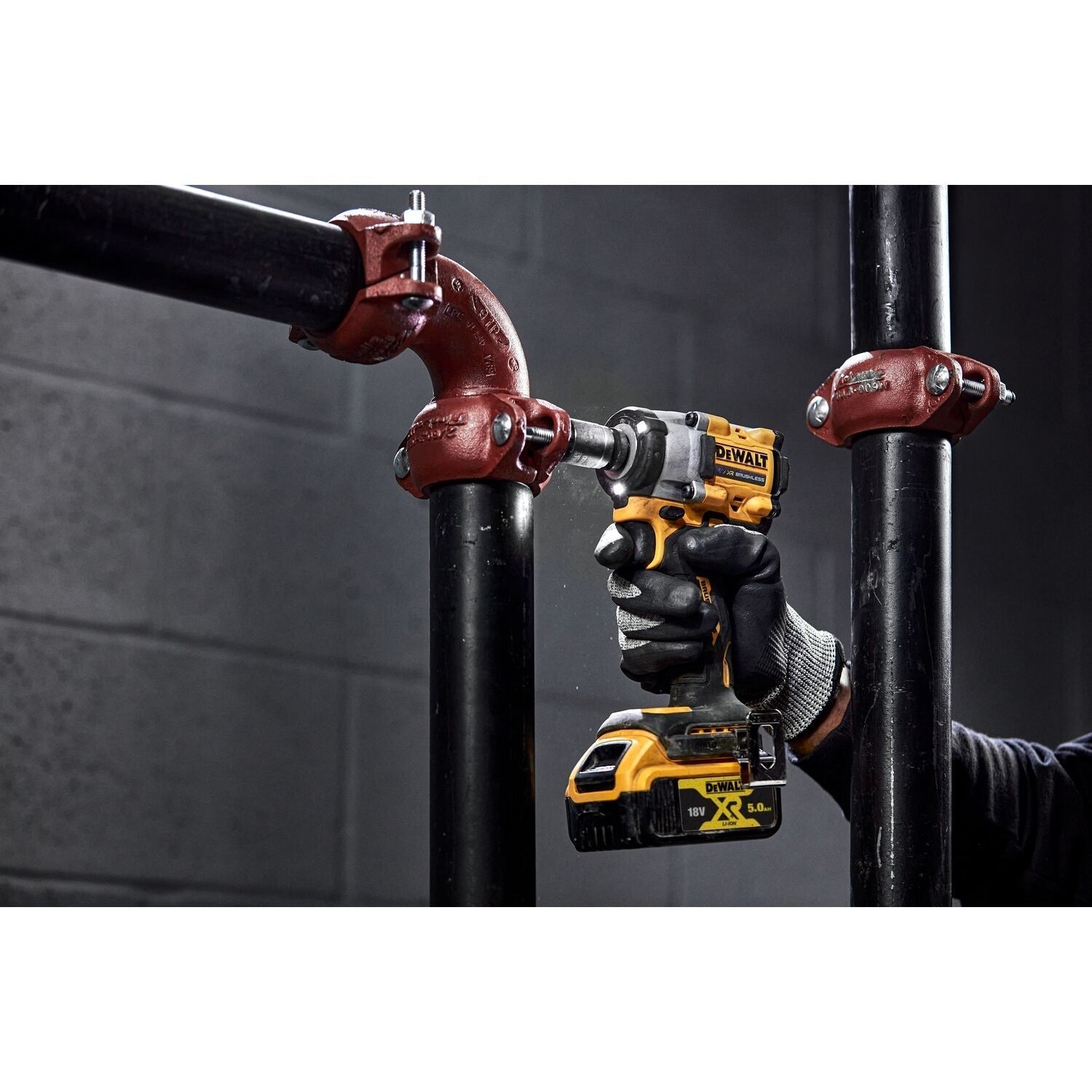 DeWalt DCF922P2T-QW smūginis veržliasukis 1/2
