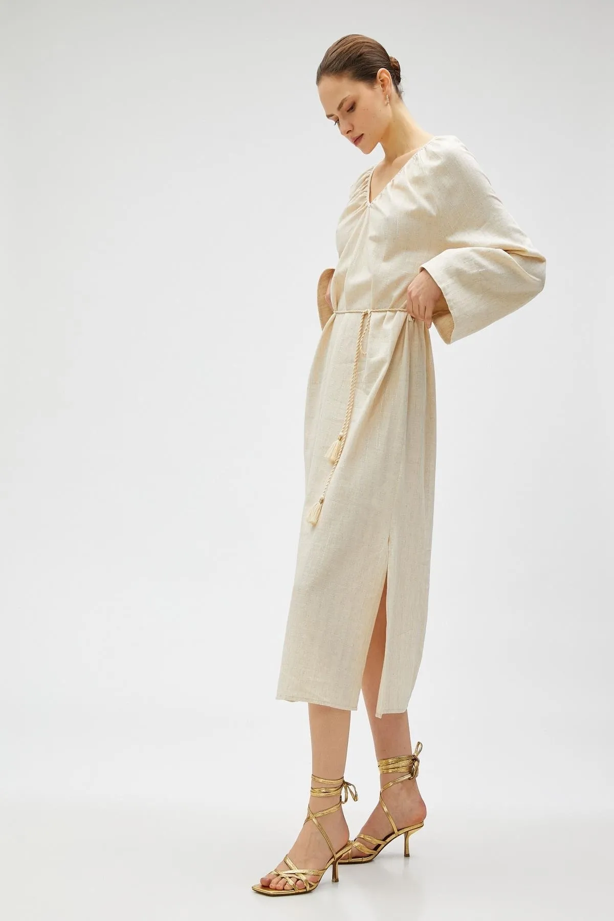 Koton  Beige gestreiftes Damenkleid 3SAK80044CW
