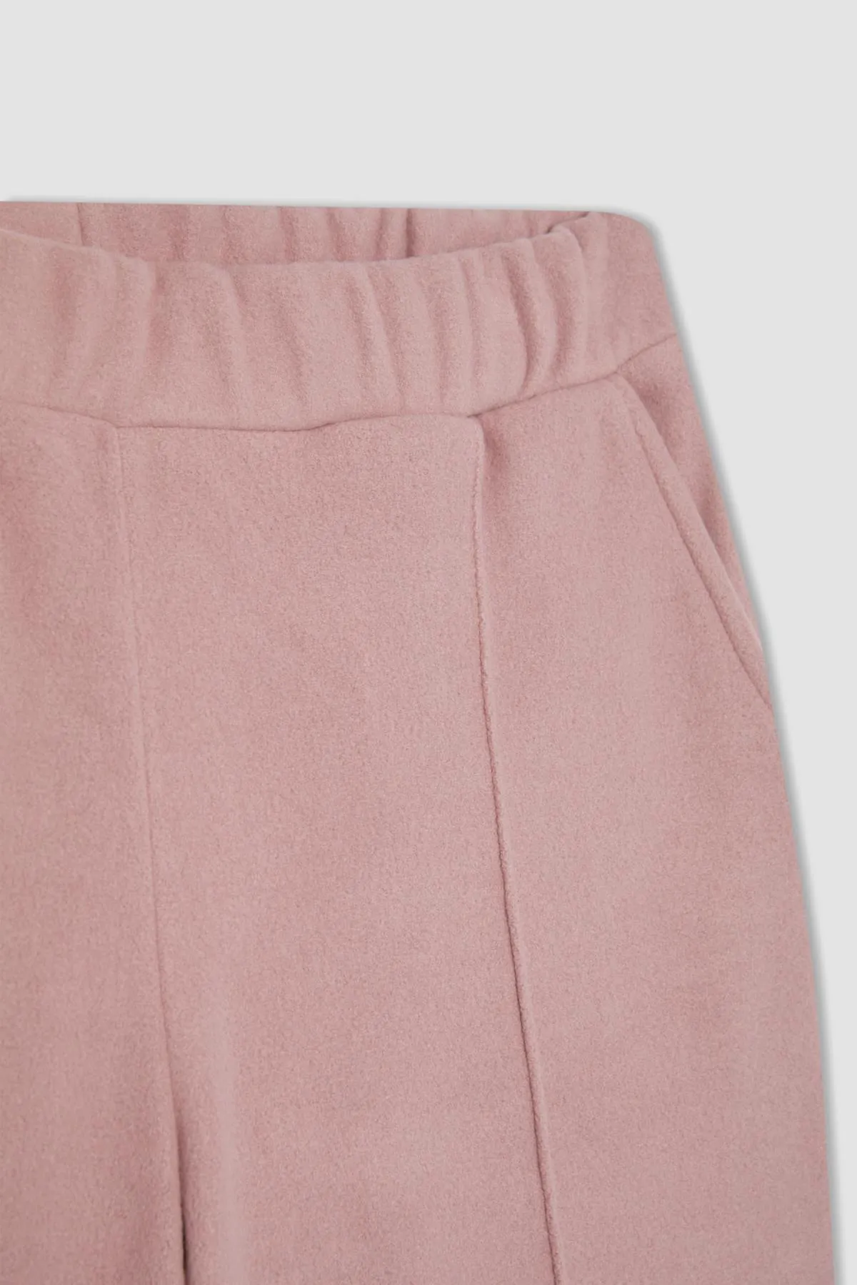 DeFacto  Passform: Standard-Fit-Jogginghose mit doppelter Tasche