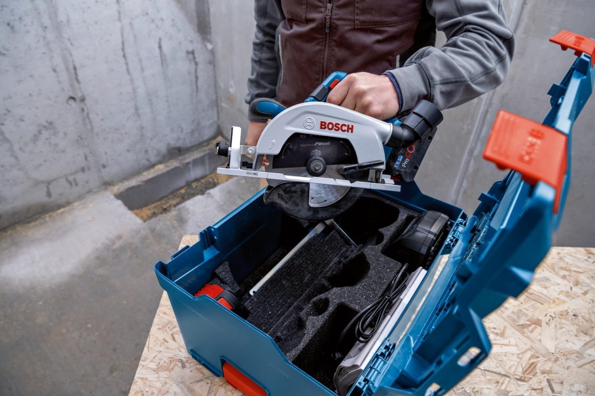 Bosch Blue 06016C1100 GKS18V-57-2 L Kreissäge 18 Volt (ohne Akku und Ladegerät)
