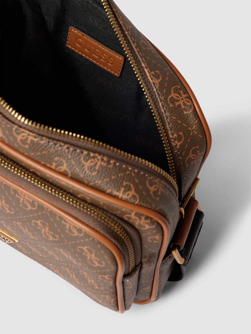 Umhängetasche mit Allover-Logo-Muster in cognac