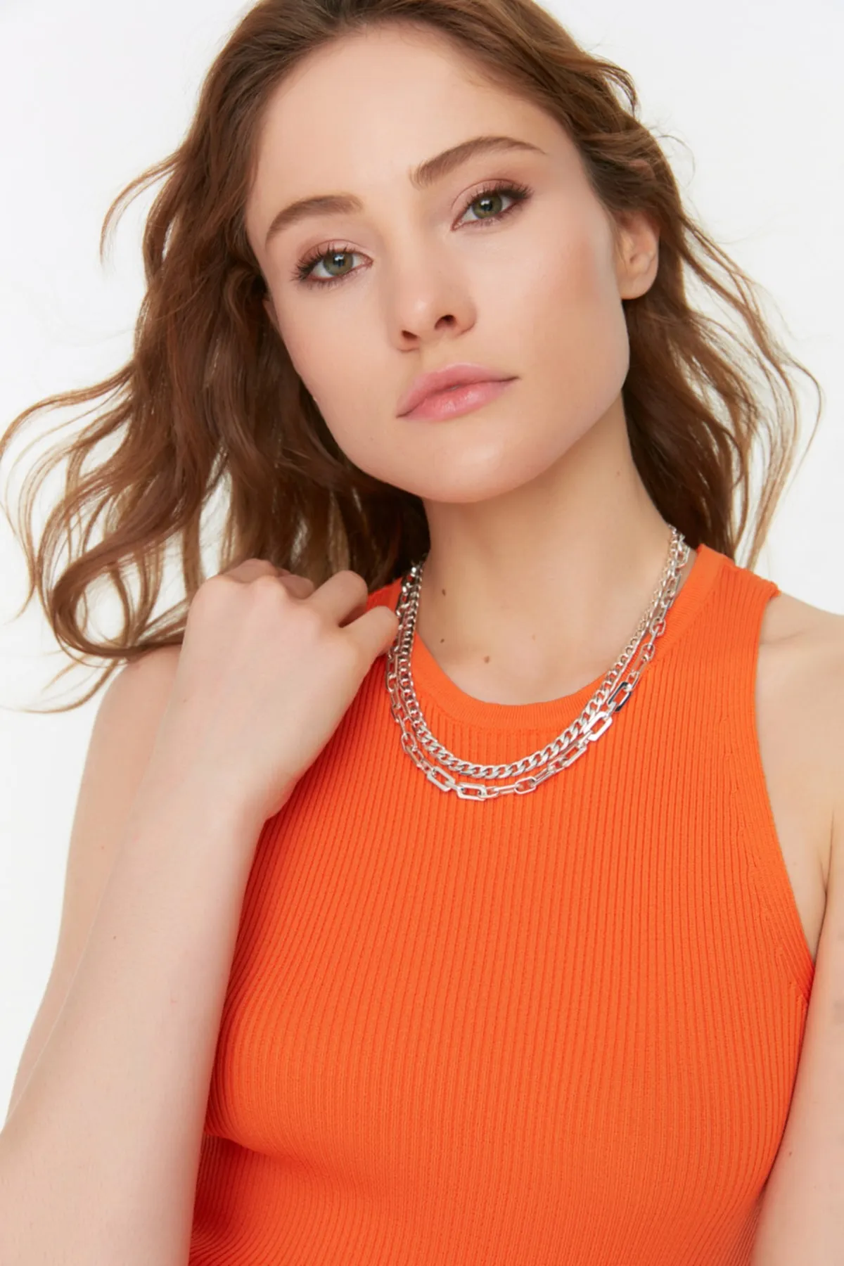 Trendyol Collection  Orangefarbene Strickbluse mit Kordelzug – stilvolles Design